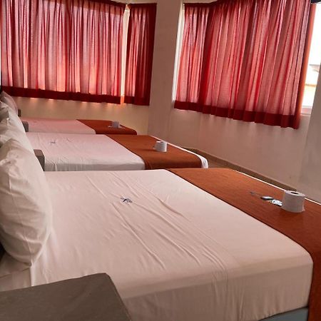 Hotel Albatros ペニータ・デ・ハルテンバ エクステリア 写真