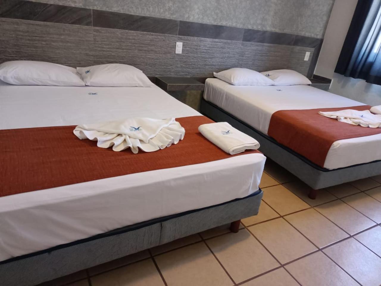 Hotel Albatros ペニータ・デ・ハルテンバ 部屋 写真
